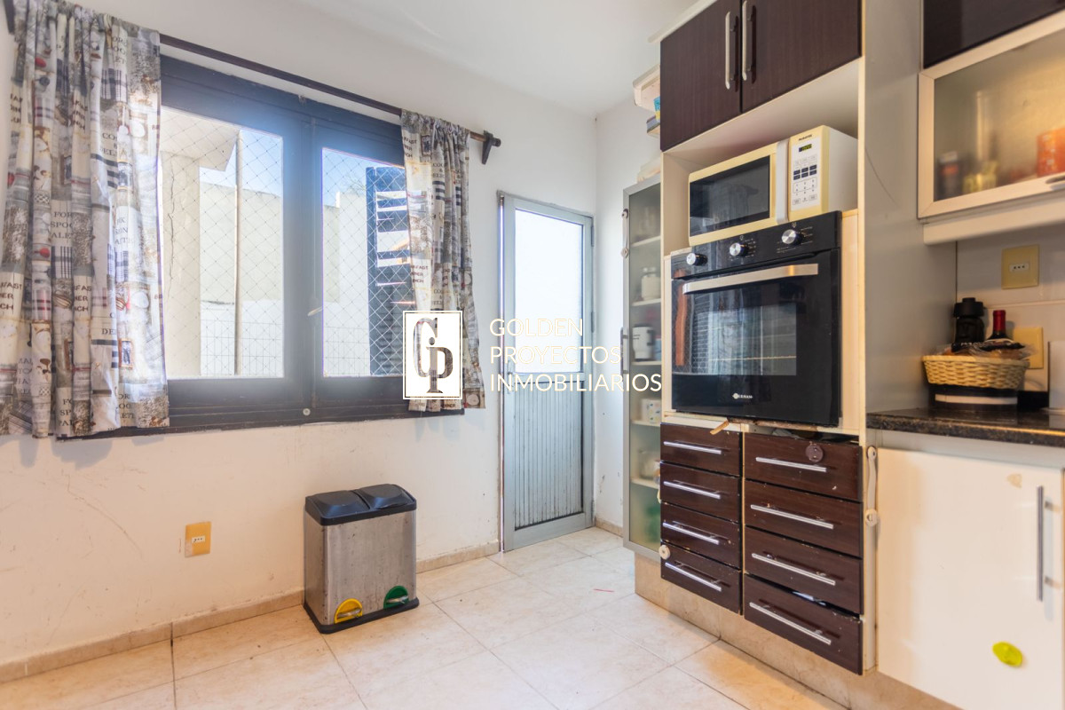 Casa ID.18 - Casa en  Venta Malvin 3 dorm 2 baños y Cochera