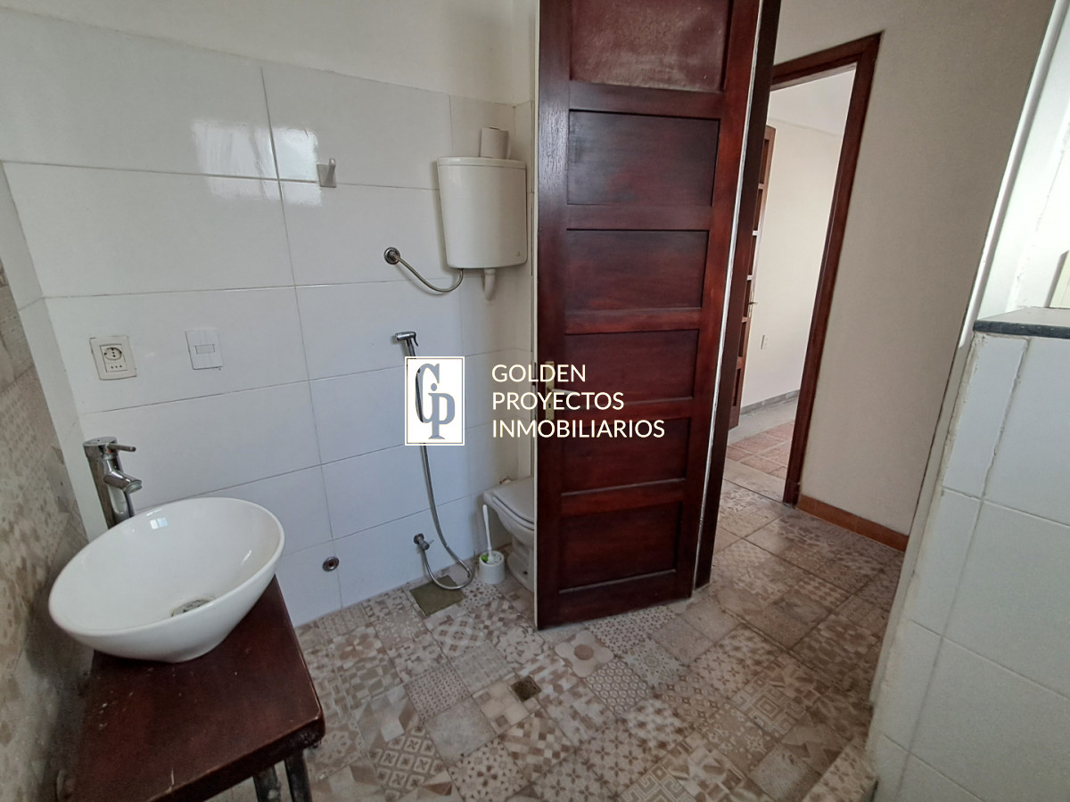 Casa ID.826/ - Casa en Venta Cuatro Dormitorios Balcón y Terraza en Unión