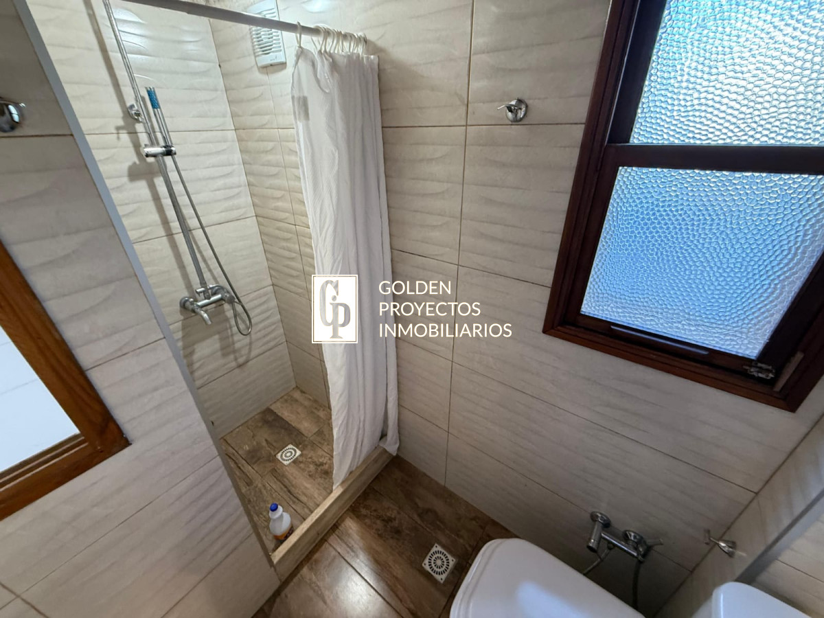 Casa ID.576/Casa-En-Venta-De-2-Dormitorios-En-La-Blanqueada - Casa En Venta De 2 Dormitorios En La Blanqueada