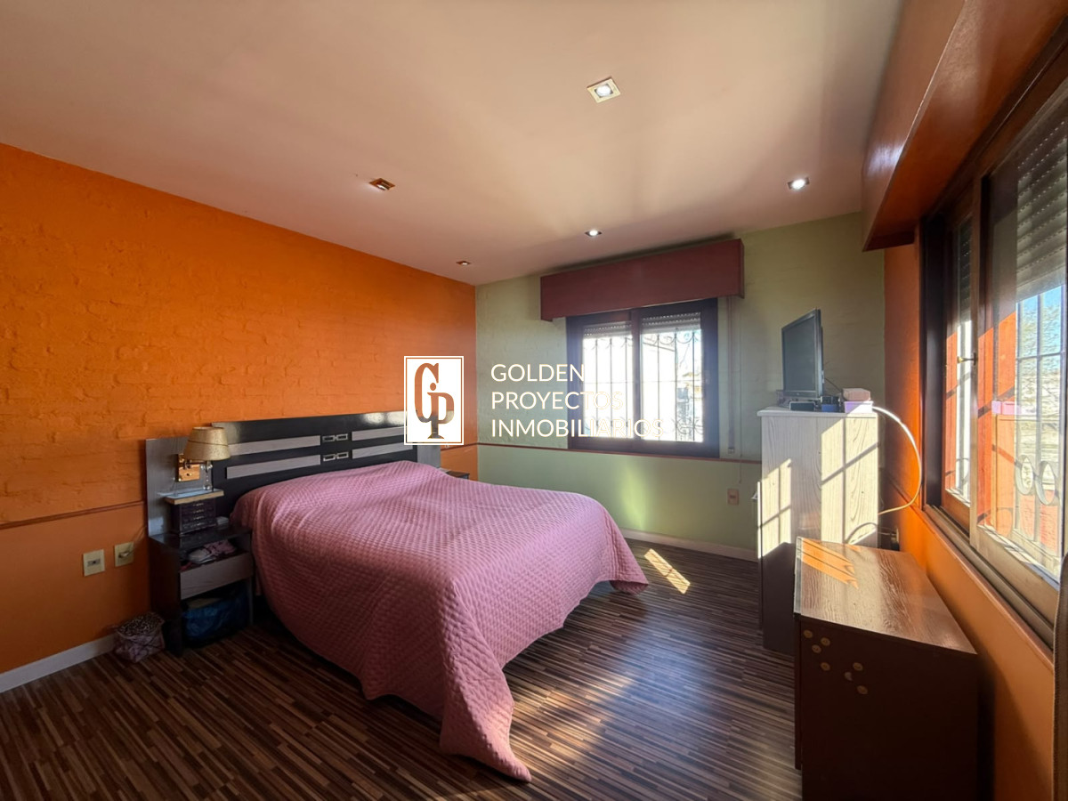 Casa ID.865/Casa-en-Venta-4-dormitorios-y-Fondo-La-Blanqueada- - Casa en Venta 4 dormitorios y Fondo La Blanqueada 