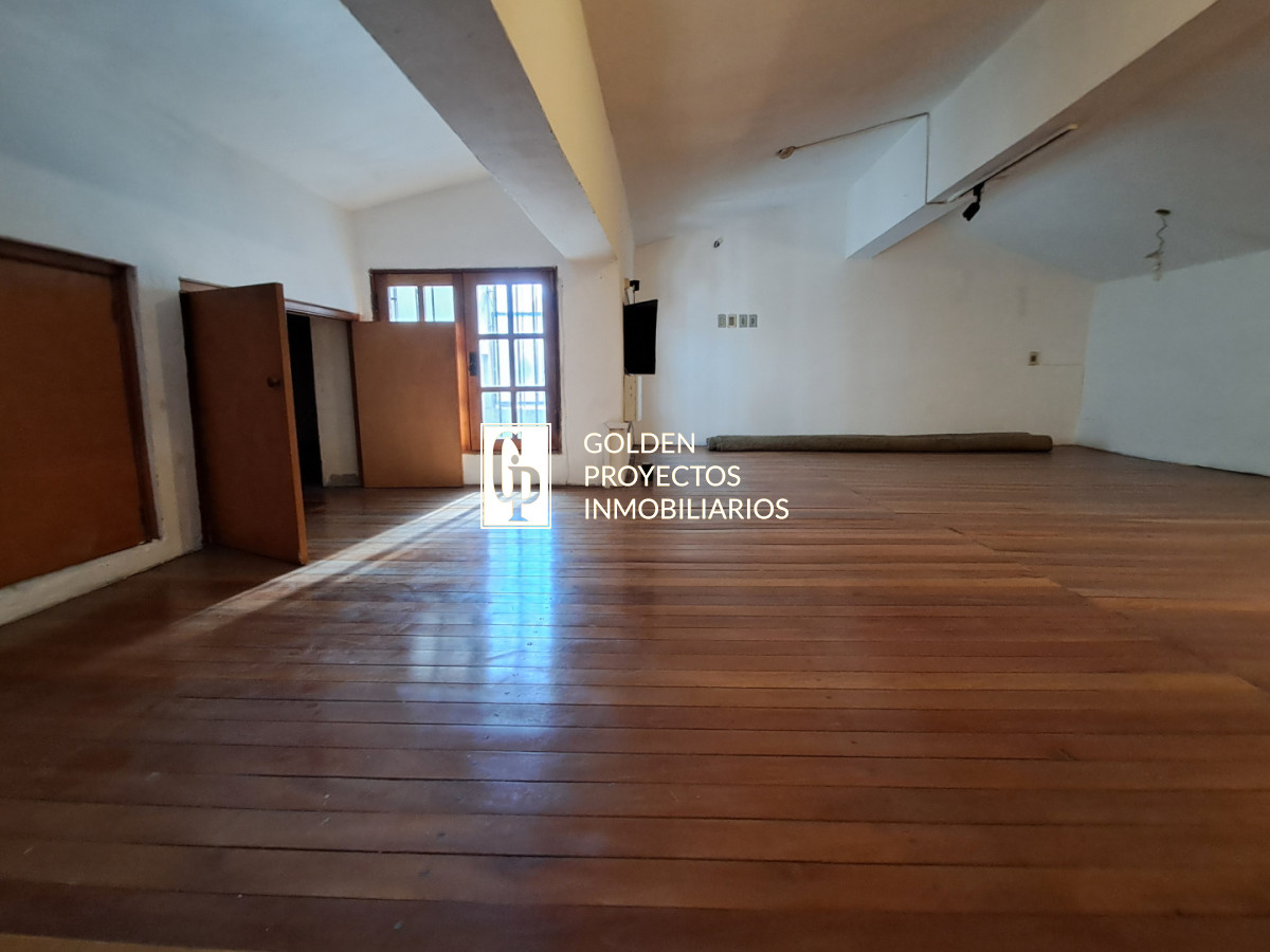 Casa ID.873/ - Casa en Venta Tres Dormitorios y Terraza con Parrillero en Brazo Oriental