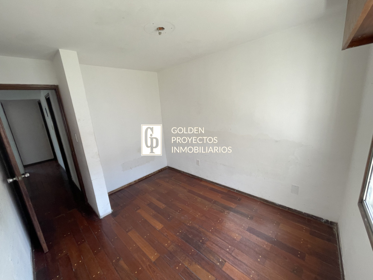 Casa ID.702/Casa- -apartamento-en-venta,4-dormitorios-y-garage,Buceo. - Casa + apartamento en venta,4 dormitorios y garage,Buceo.