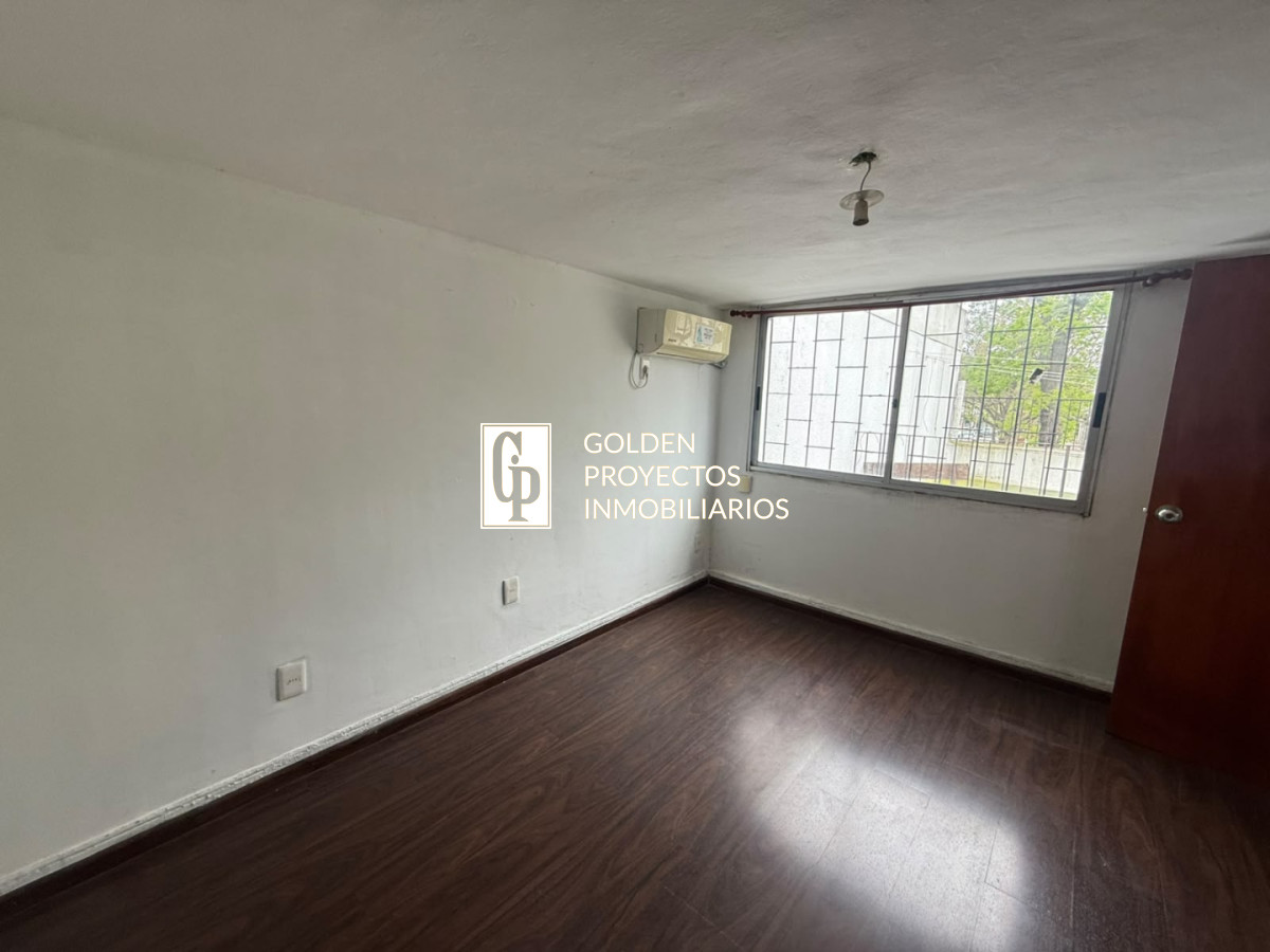 Casa ID.913 - Casa en Alquiler 3 dormitorios 3 baños y Garage Buceo 