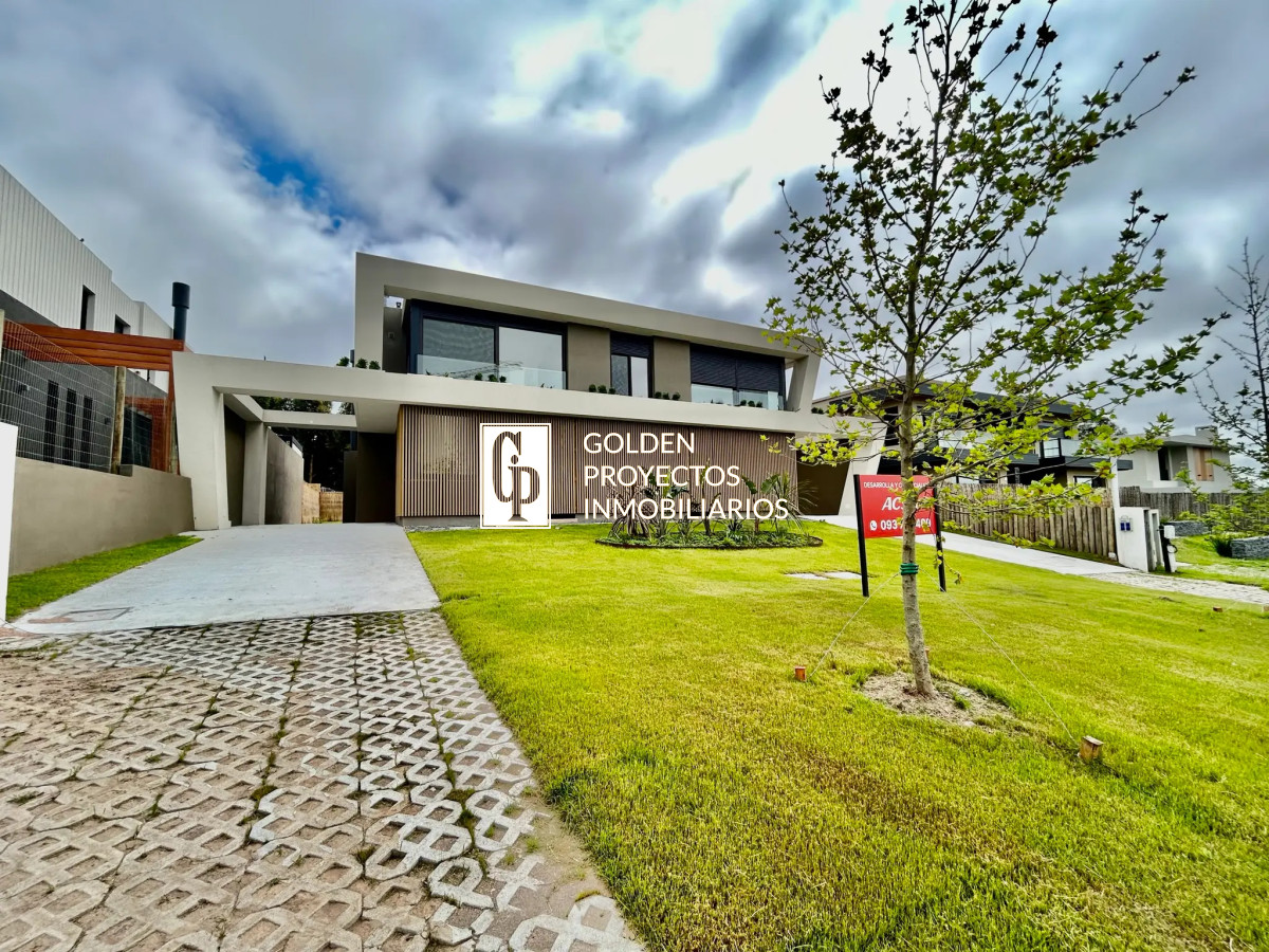 Casa ID.524/Casa-en-Venta-3-Dormitorios--en-San-Nicanor-,-Carrasco-Norte - Casa en Venta 3 Dormitorios  en San Nicanor , Carrasco Norte