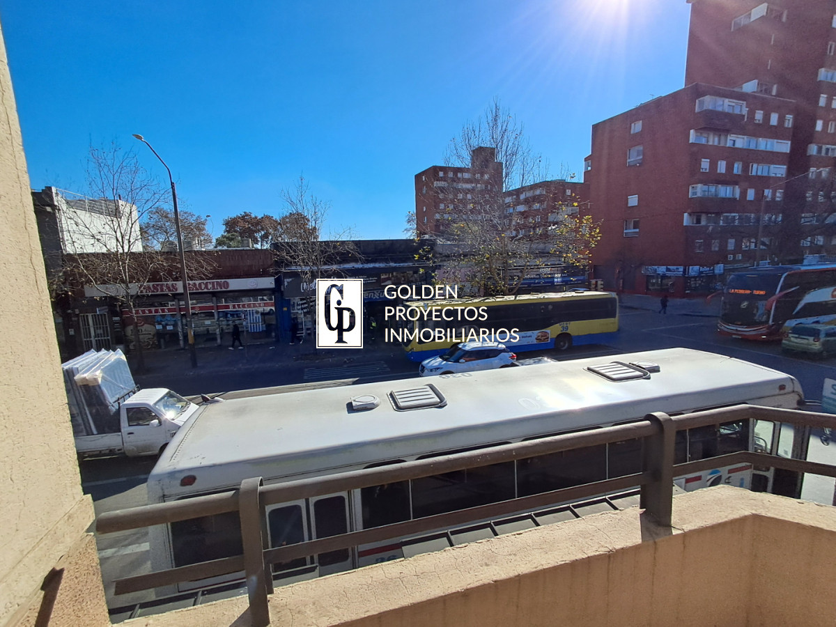 Casa ID.826/ - Casa en Venta Cuatro Dormitorios Balcón y Terraza en Unión
