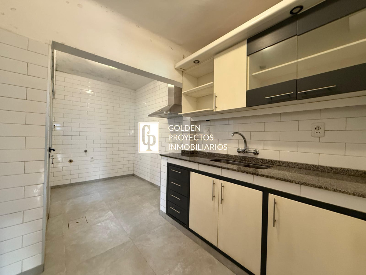 Casa ID.576/Casa-En-Venta-De-2-Dormitorios-En-La-Blanqueada - Casa En Venta De 2 Dormitorios En La Blanqueada