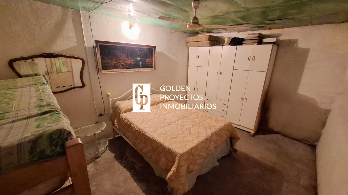 Casa ID.677 - Casa En Venta 2 Dormitorios con Monoambiente Y Taller en Santa Catalina