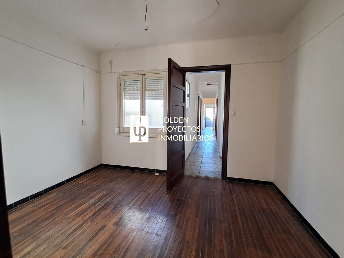 Casa ID.826/ - Casa en Venta Cuatro Dormitorios Balcón y Terraza en Unión
