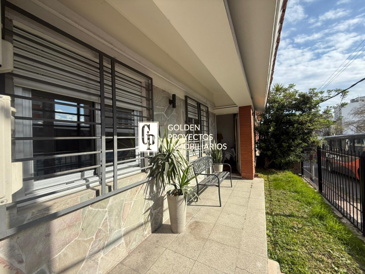 Casa ID.875/Casa-en-Venta-3-dormitorios-y-Garage-Parque-Batlle - Casa en Venta 3 dormitorios y Garage Parque Batlle