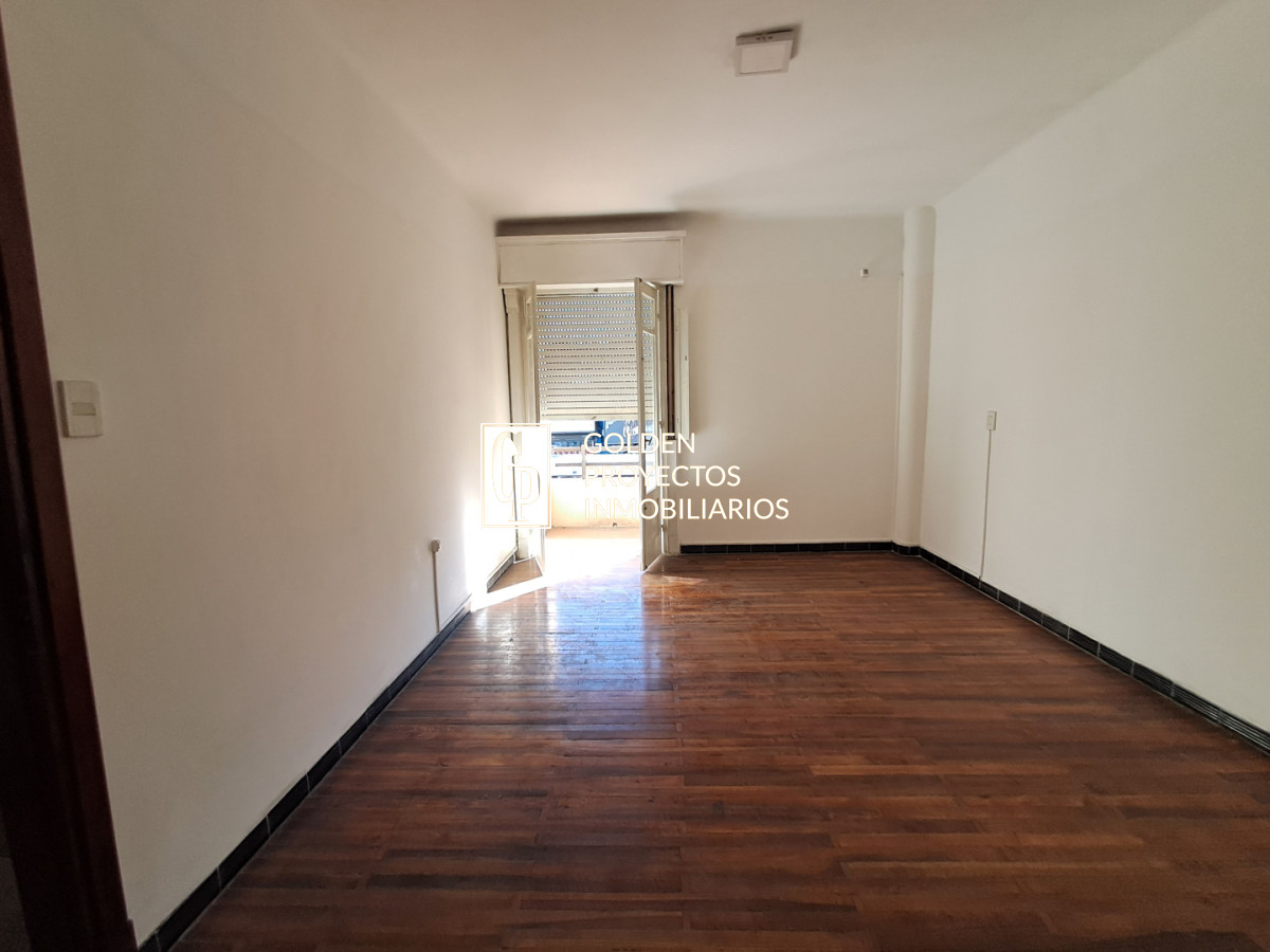 Casa ID.826/ - Casa en Venta Cuatro Dormitorios Balcón y Terraza en Unión