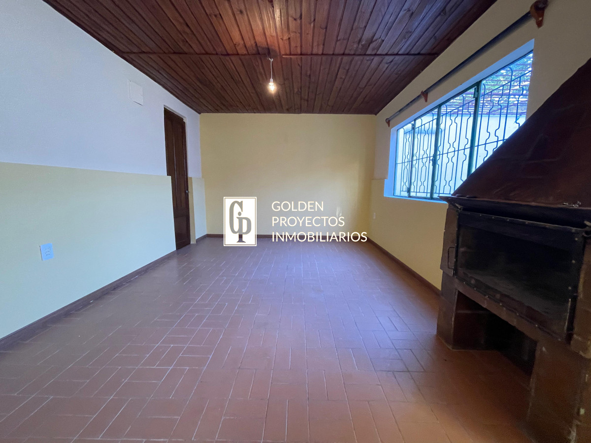 Casa ID.300/Casa-en-Venta-2-dormitorios-y-Patio-en-Atahualpa-con-Renta - Casa en Venta 2 dormitorios y Patio en Atahualpa con Renta