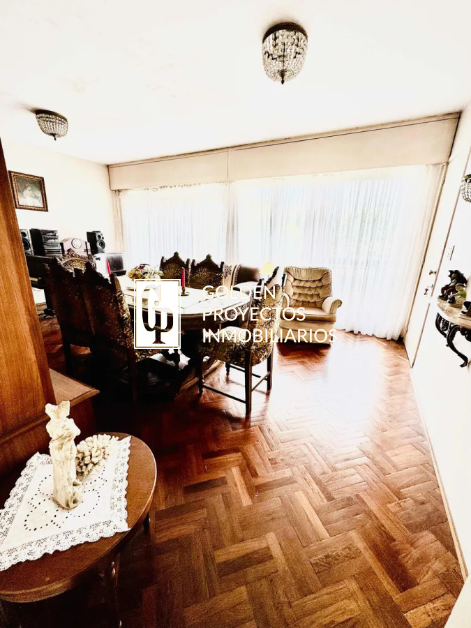 Casa ID.487 - Casa en Venta 3 Dormitorios 2 baños en planta alta , Malvin