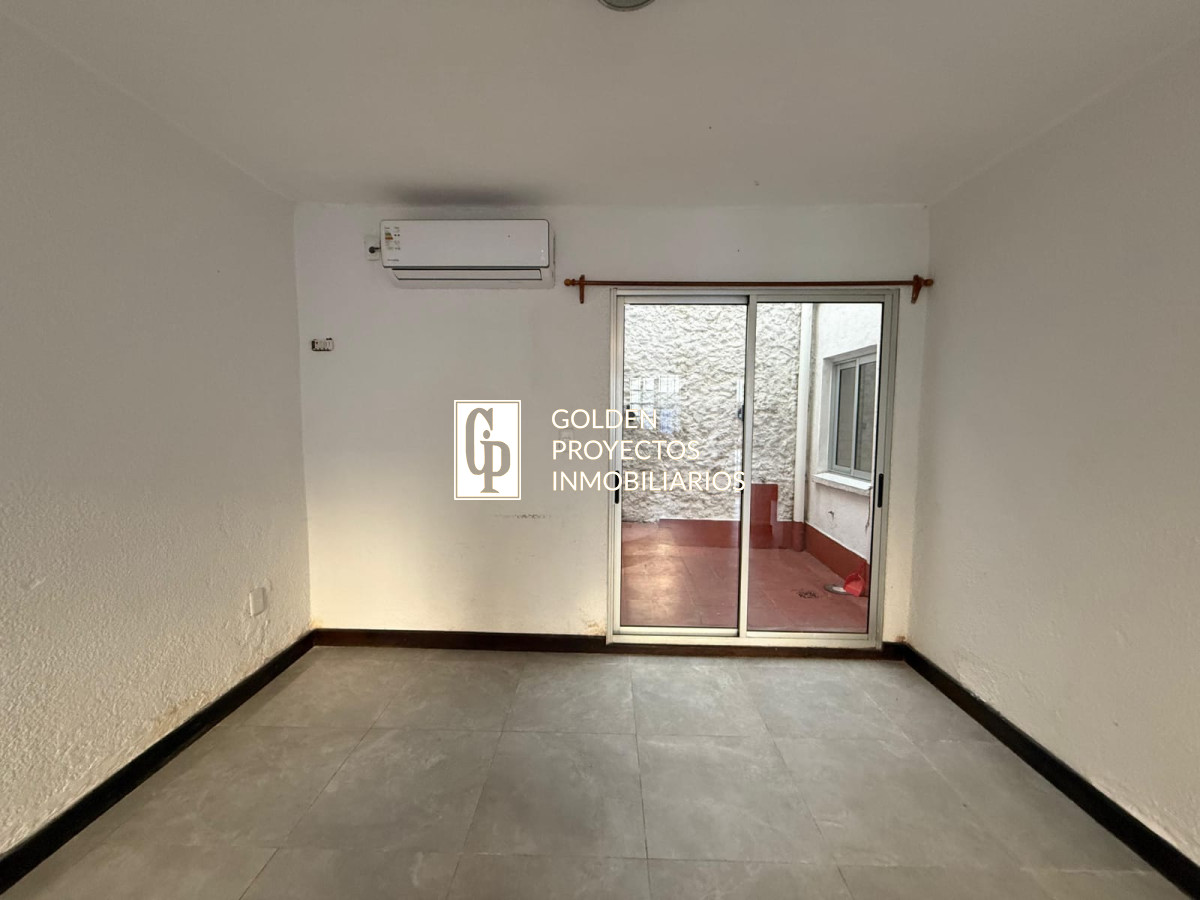 Casa ID.576/Casa-En-Venta-De-2-Dormitorios-En-La-Blanqueada - Casa En Venta De 2 Dormitorios En La Blanqueada