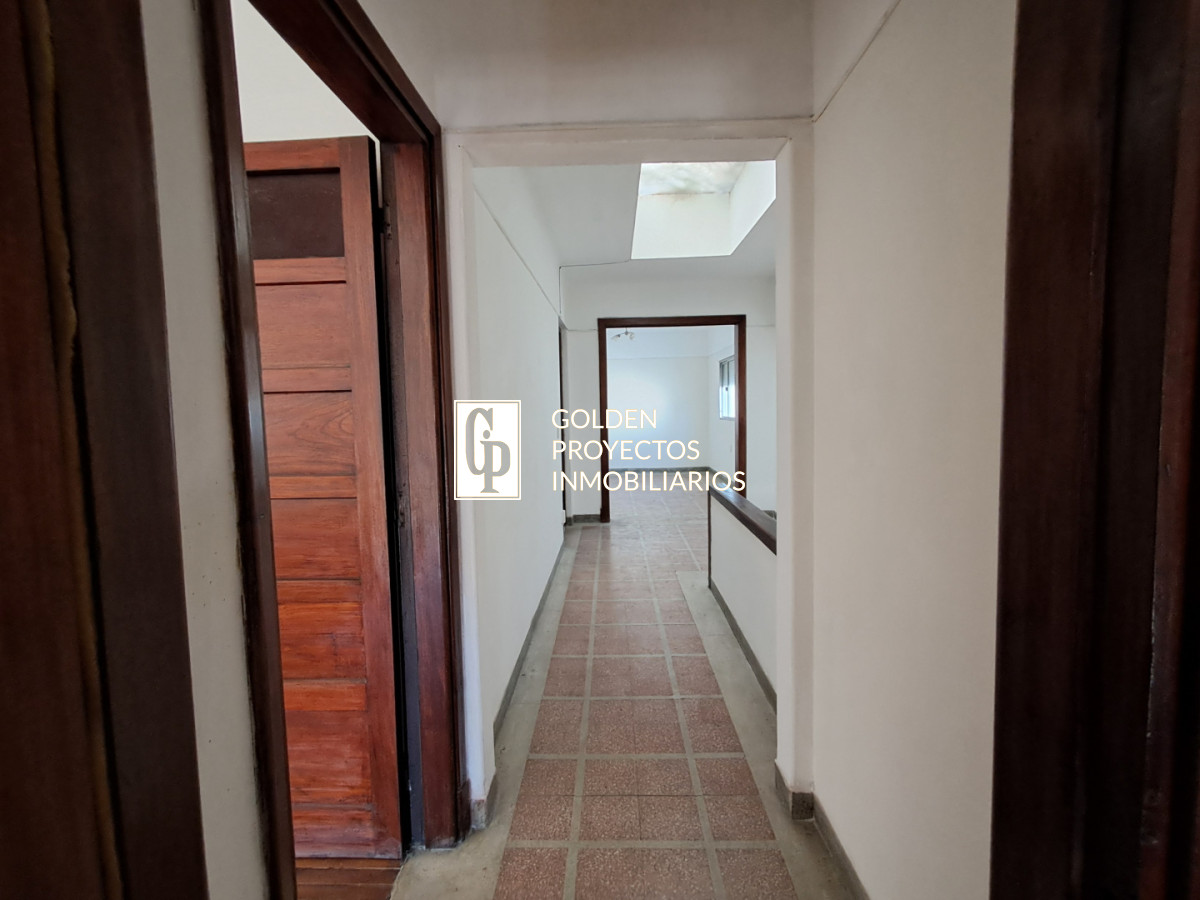 Casa ID.826/ - Casa en Venta Cuatro Dormitorios Balcón y Terraza en Unión