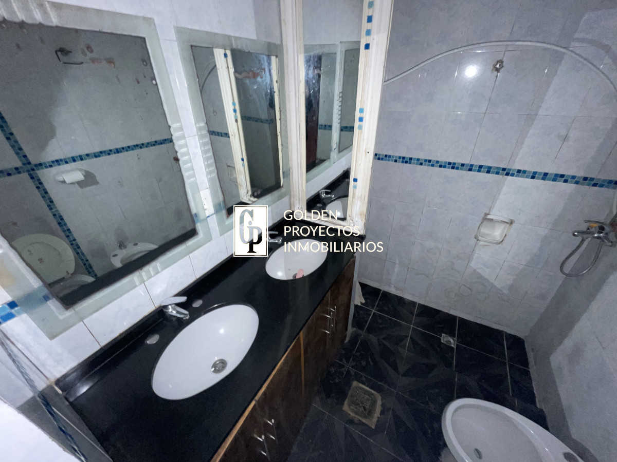 Casa ID.639 - Casa en venta,4 dormitorios,Aires Puros.