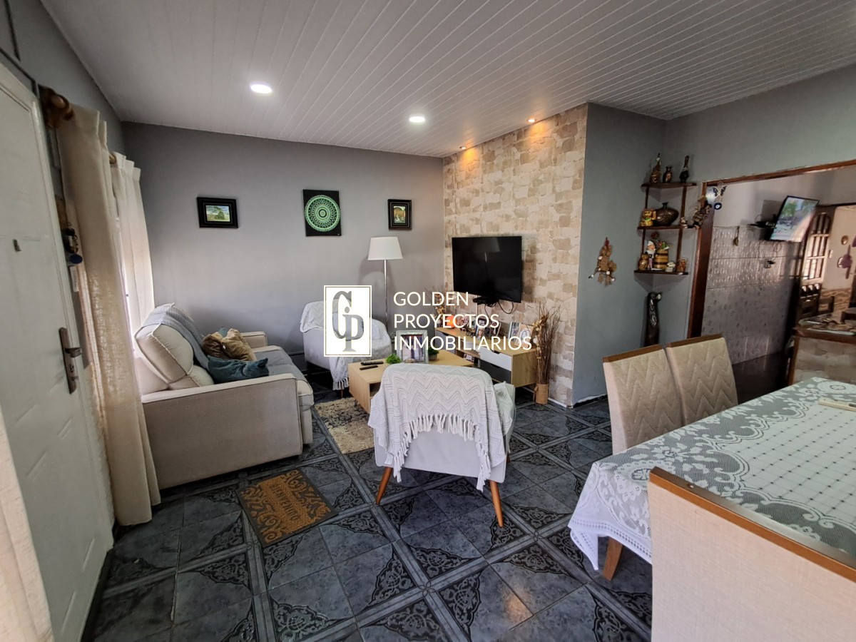 Casa ID.760/Venta-Padrón-Único-Tres-Casas-con-Terreno-y-Cochera-en-Las-Piedras - Venta Padrón Único Tres Casas con Terreno y Cochera en Las Piedras