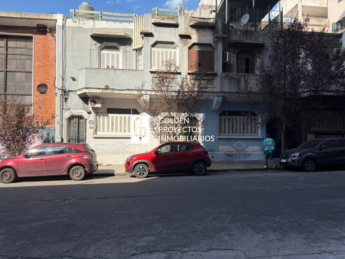 Casa ID.635/Casa-En-Venta-De-4-Dormitorios-En-Tres-Cruces - Casa En Venta De 4 Dormitorios En Tres Cruces