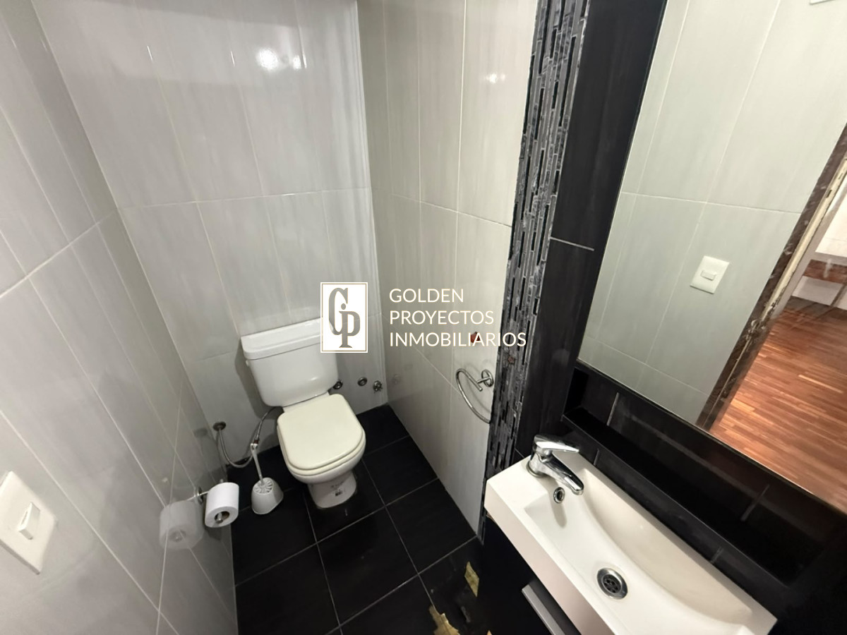 Casa ID.913 - Casa en Alquiler 3 dormitorios 3 baños y Garage Buceo 