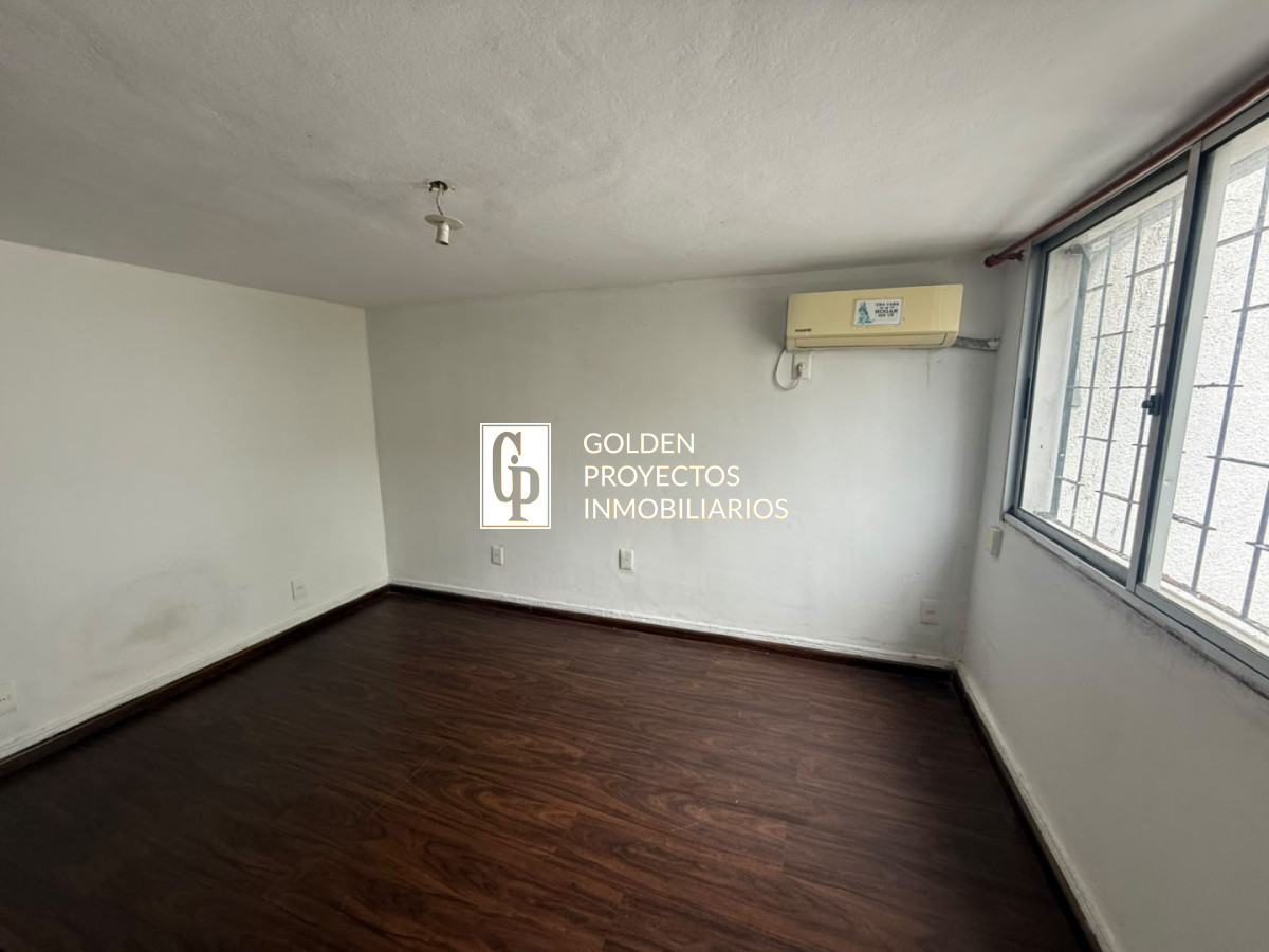 Casa ID.913 - Casa en Alquiler 3 dormitorios 3 baños y Garage Buceo 