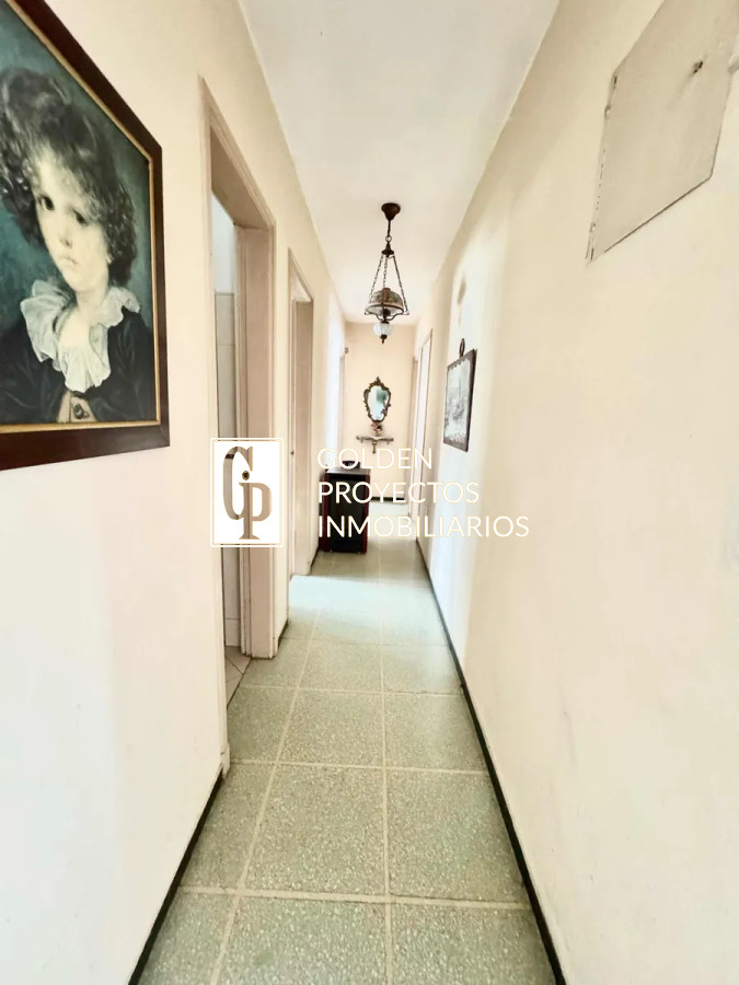 Casa ID.487 - Casa en Venta 3 Dormitorios 2 baños en planta alta , Malvin