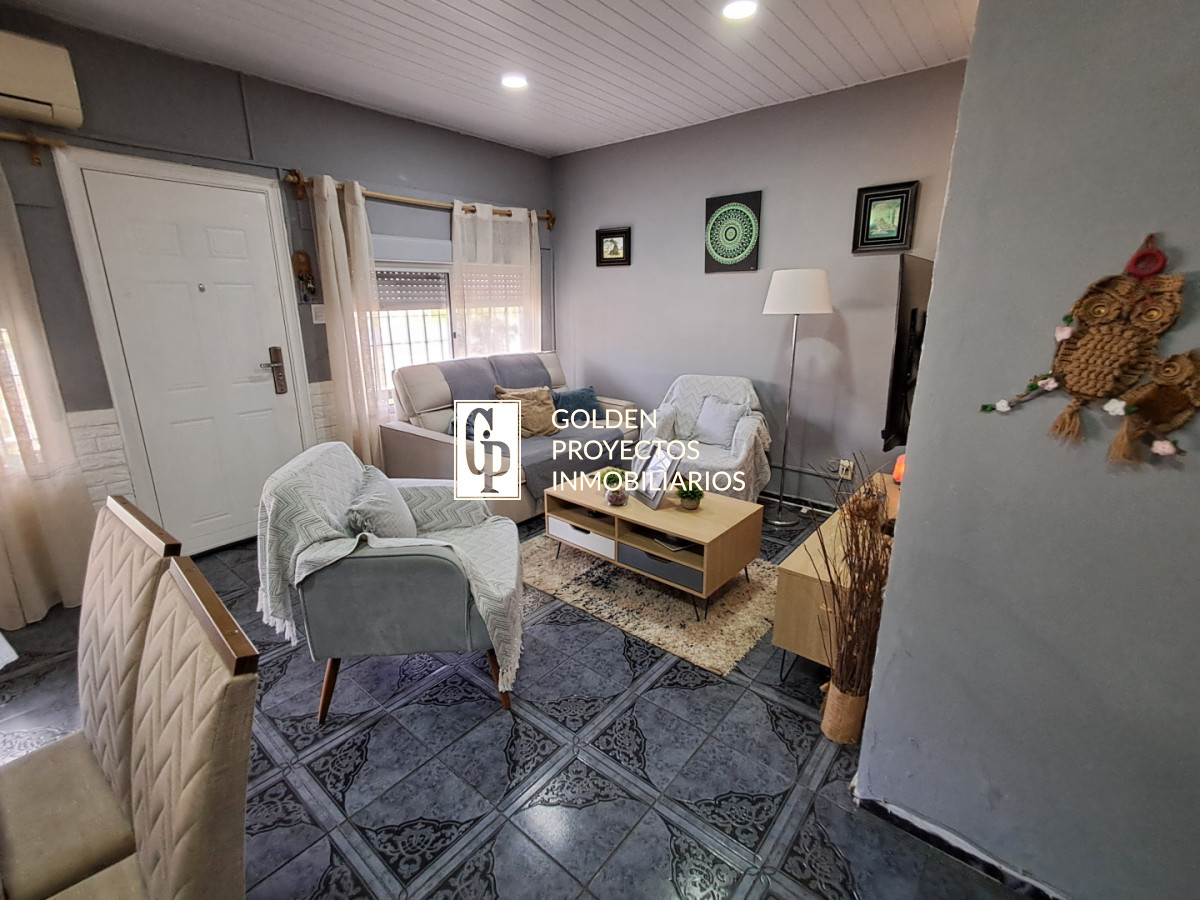 Casa ID.760/Venta-Padrón-Único-Tres-Casas-con-Terreno-y-Cochera-en-Las-Piedras - Venta Padrón Único Tres Casas con Terreno y Cochera en Las Piedras