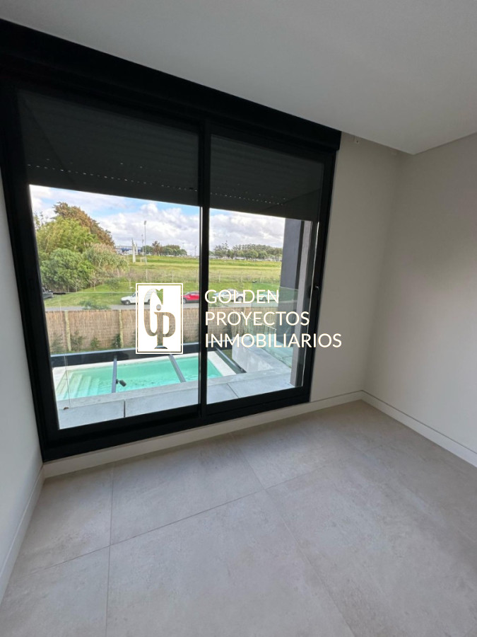 Casa ID.638/Casa-En-Venta-De-3-Dormitorios-En-Barrio-Parques-II - Casa En Venta De 3 Dormitorios En Barrio Parques II