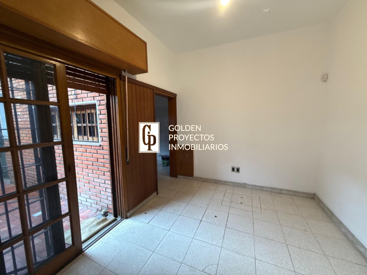 Casa ID.873/ - Casa en Venta Tres Dormitorios y Terraza con Parrillero en Brazo Oriental