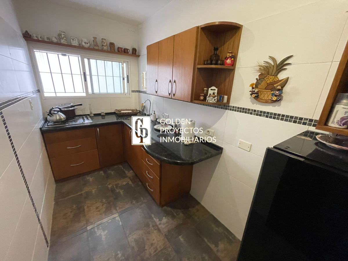 Casa ID.88/Casa-en-Venta-3-Dormitorios-y-Garaje-Buceo- - Casa en Venta 3 Dormitorios y Garaje Buceo 