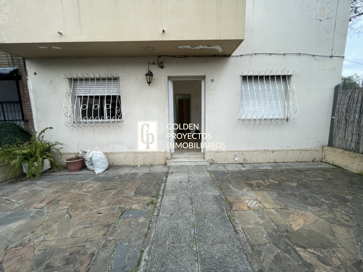 Casa ID.902/casa-en-alquiler-dos-dormitorios-con-garage-en-malvin - casa en alquiler dos dormitorios con garage en malvin