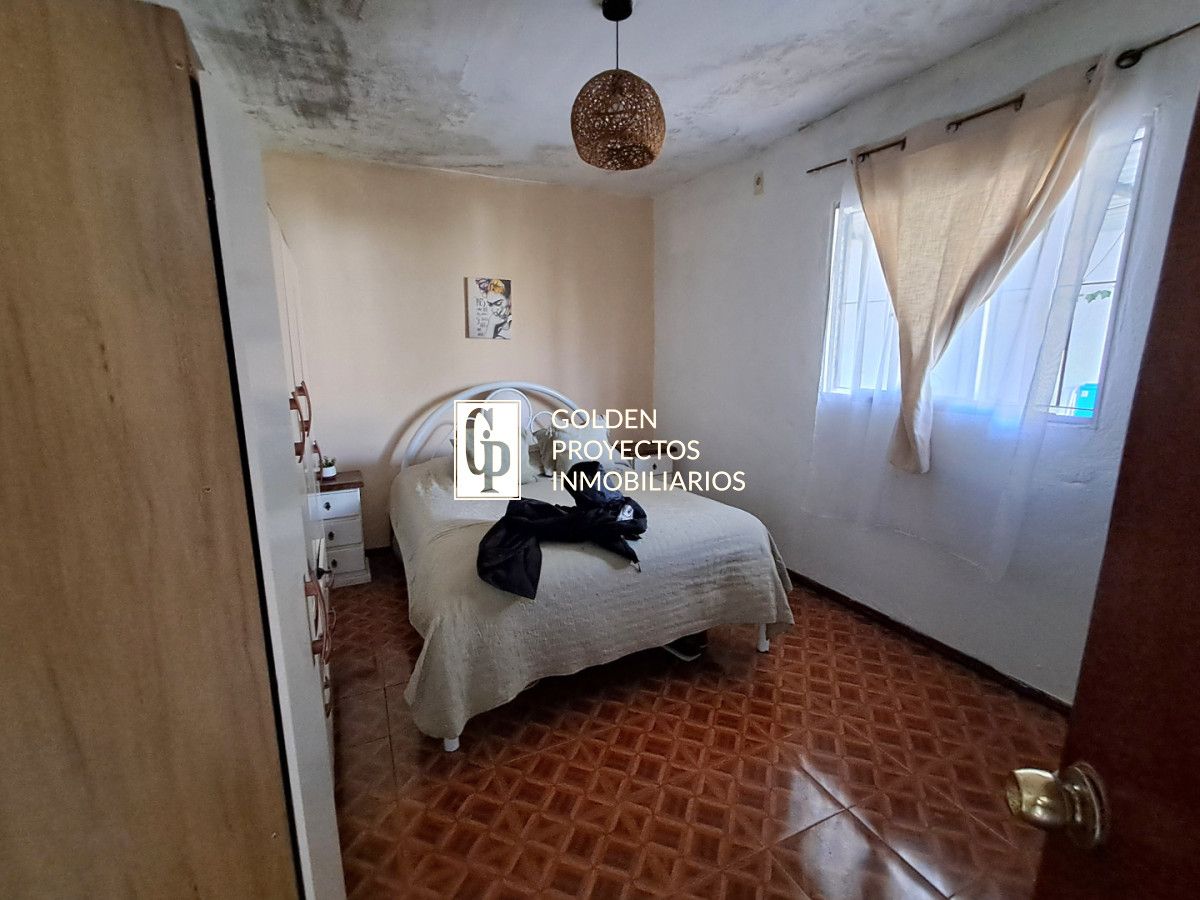 Casa ID.820/Casa-en-Venta-Dos-Dormitorios-con-Terreno-y-Cochera-en-Villa-García - Casa en Venta Dos Dormitorios con Terreno y Cochera en Villa García