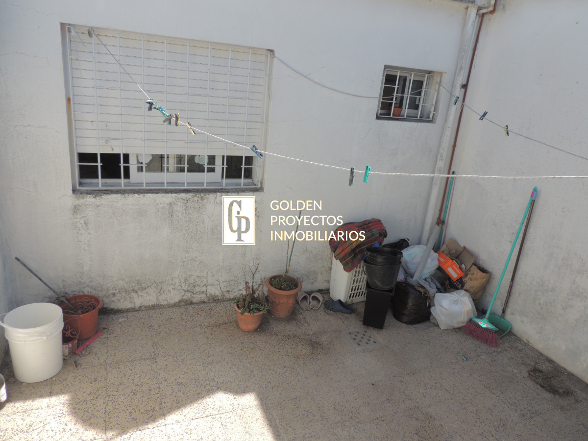 Casa ID.461/Casa-en-venta,4-dormitorios,Sayago. - Casa en venta,4 dormitorios,Sayago.