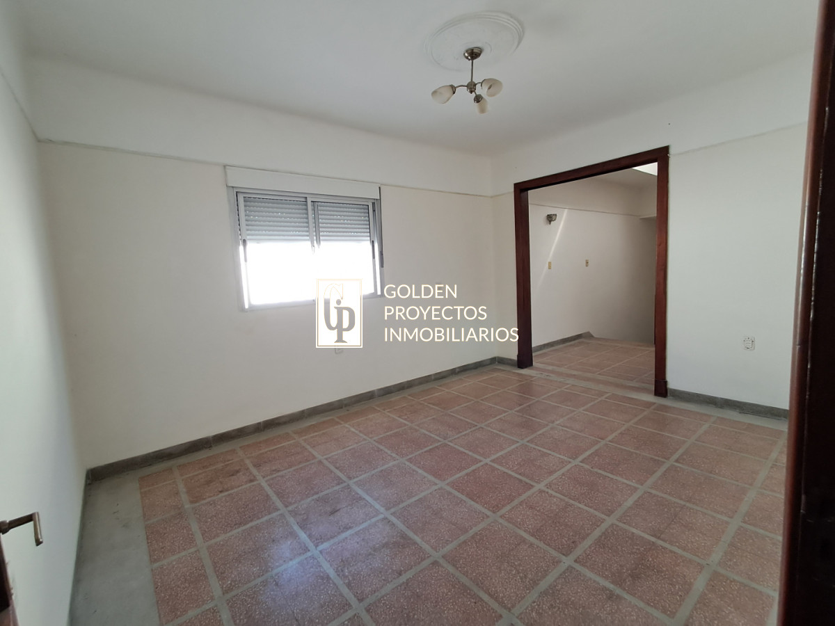 Casa ID.826/ - Casa en Venta Cuatro Dormitorios Balcón y Terraza en Unión