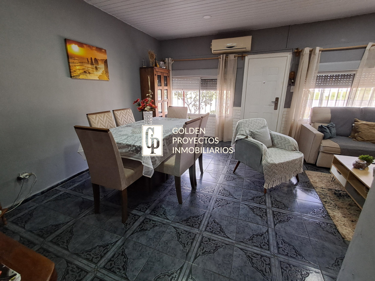Casa ID.760/Venta-Padrón-Único-Tres-Casas-con-Terreno-y-Cochera-en-Las-Piedras - Venta Padrón Único Tres Casas con Terreno y Cochera en Las Piedras