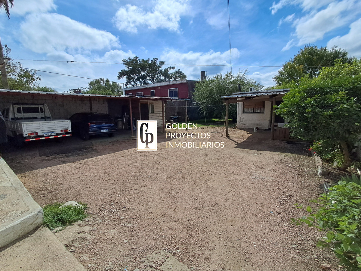 Casa ID.760/Venta-Padrón-Único-Tres-Casas-con-Terreno-y-Cochera-en-Las-Piedras - Venta Padrón Único Tres Casas con Terreno y Cochera en Las Piedras