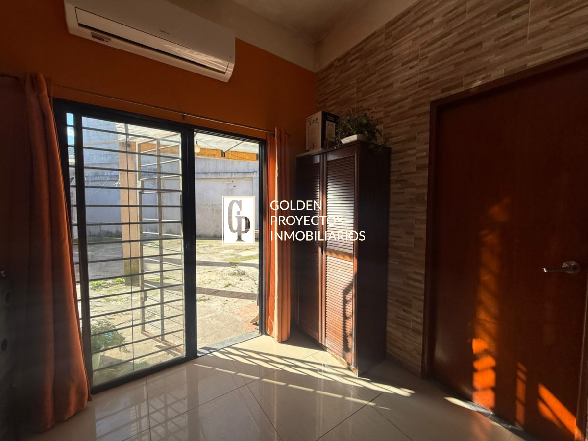 Casa ID.865/Casa-en-Venta-4-dormitorios-y-Fondo-La-Blanqueada- - Casa en Venta 4 dormitorios y Fondo La Blanqueada 