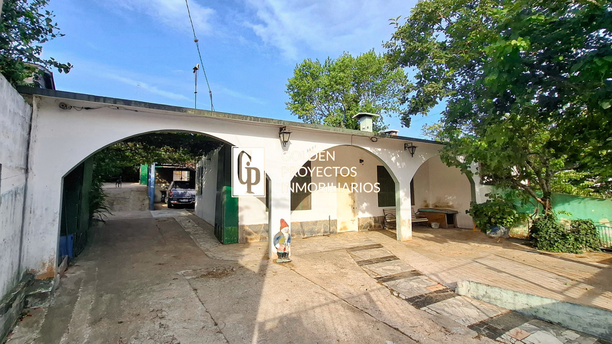 Casa ID.677 - Casa En Venta 2 Dormitorios con Monoambiente Y Taller en Santa Catalina