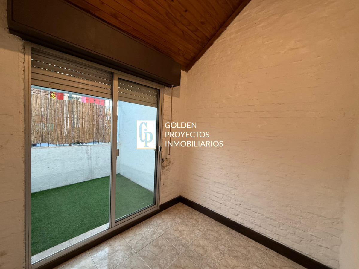 Casa ID.576/Casa-En-Venta-De-2-Dormitorios-En-La-Blanqueada - Casa En Venta De 2 Dormitorios En La Blanqueada