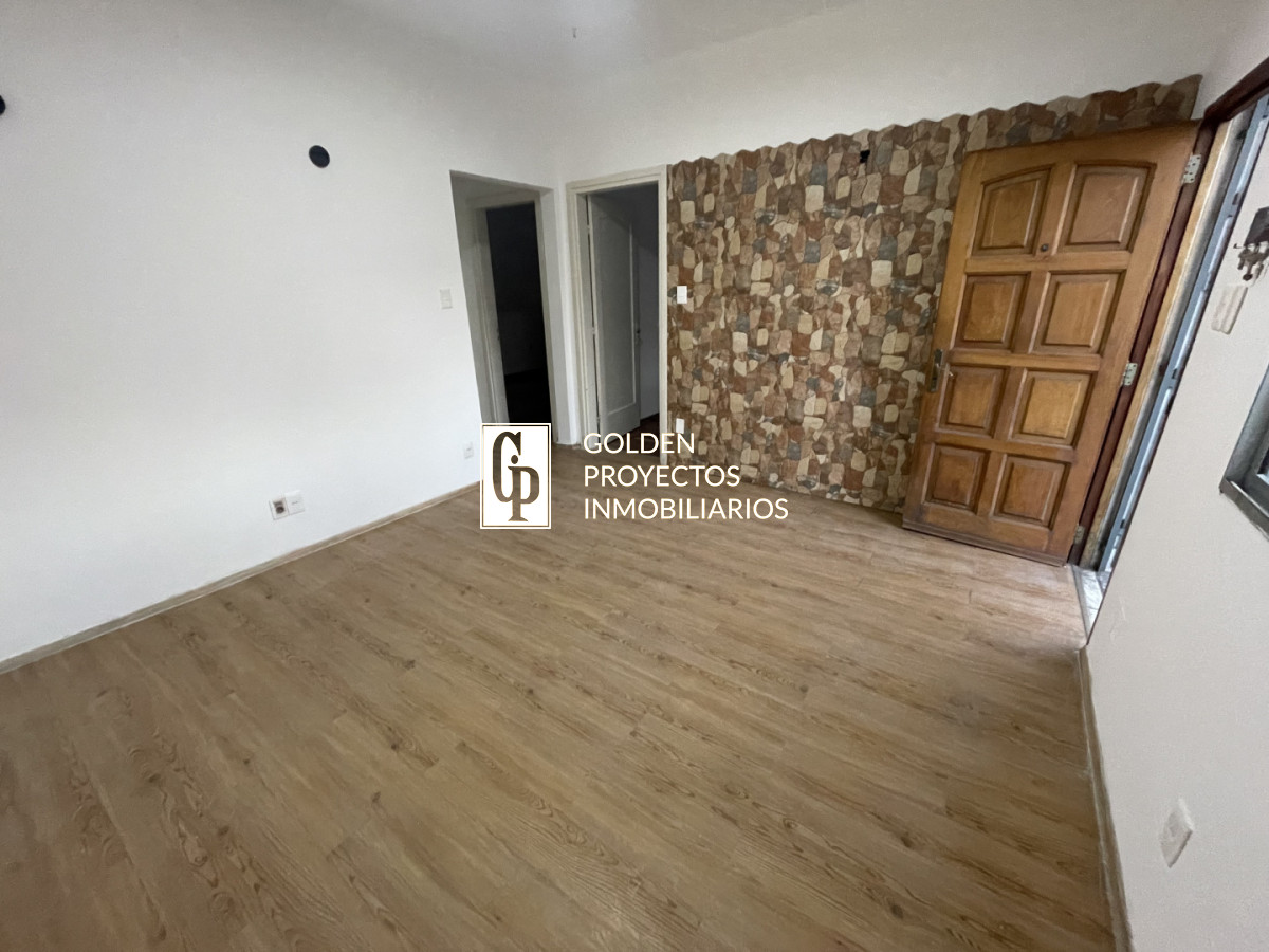 Casa ID.876/ - Casa en alquiler dos dormitorios y cochera en buceo
