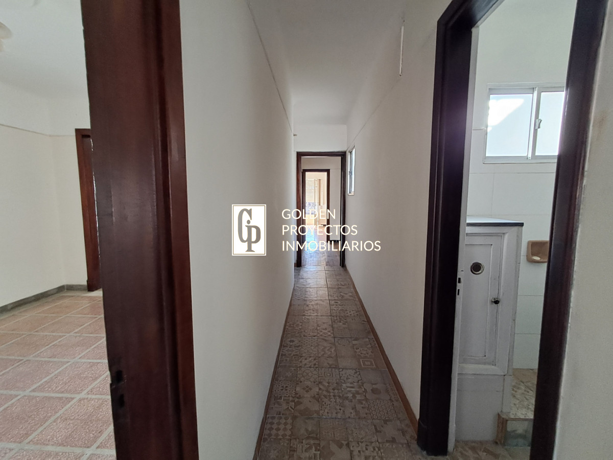 Casa ID.826/ - Casa en Venta Cuatro Dormitorios Balcón y Terraza en Unión