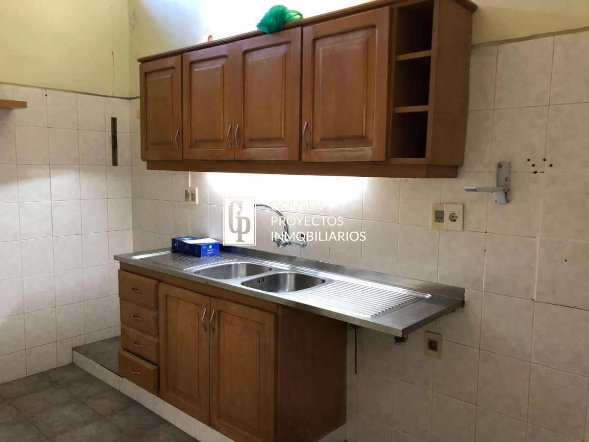 Casa ID.606/Casa-En-Alquiler-3-Dormitorios-En-Tres-Cruces - Casa En Alquiler 3 Dormitorios En Tres Cruces