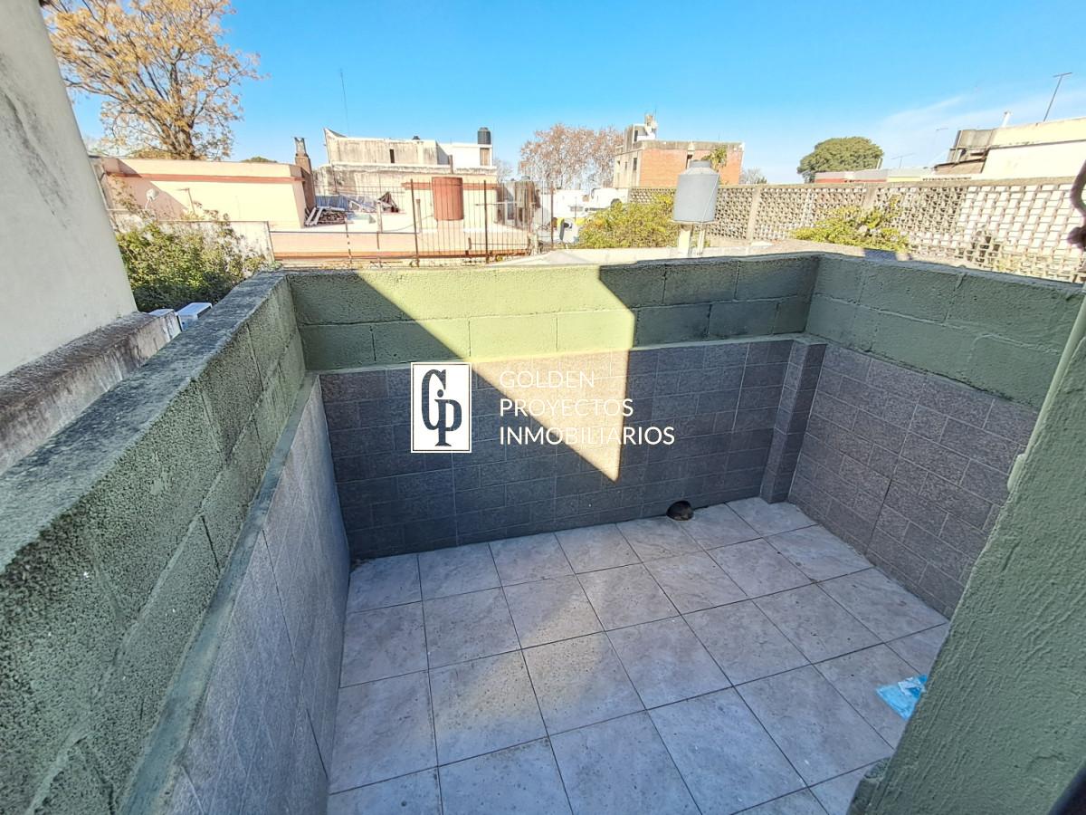 Casa ID.826/ - Casa en Venta Cuatro Dormitorios Balcón y Terraza en Unión