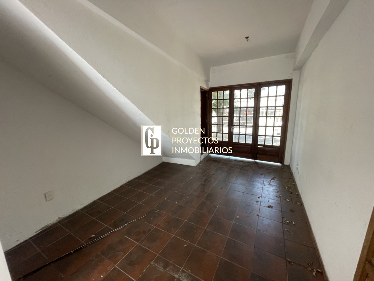 Casa ID.702/Casa- -apartamento-en-venta,4-dormitorios-y-garage,Buceo. - Casa + apartamento en venta,4 dormitorios y garage,Buceo.