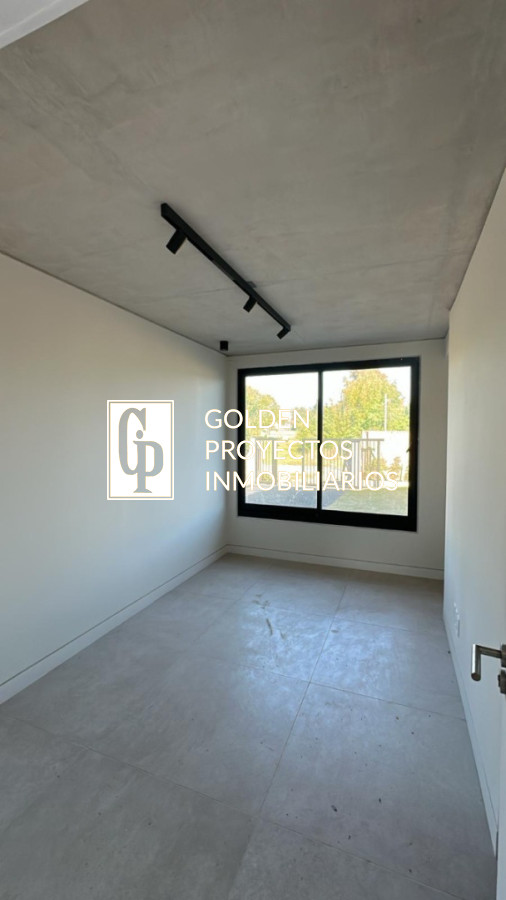 Casa ID.638/Casa-En-Venta-De-3-Dormitorios-En-Barrio-Parques-II - Casa En Venta De 3 Dormitorios En Barrio Parques II