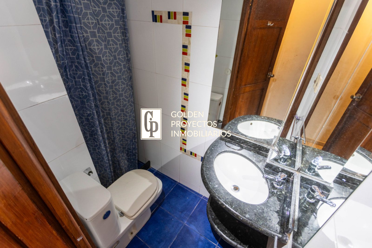 Casa ID.18 - Casa en  Venta Malvin 3 dorm 2 baños y Cochera