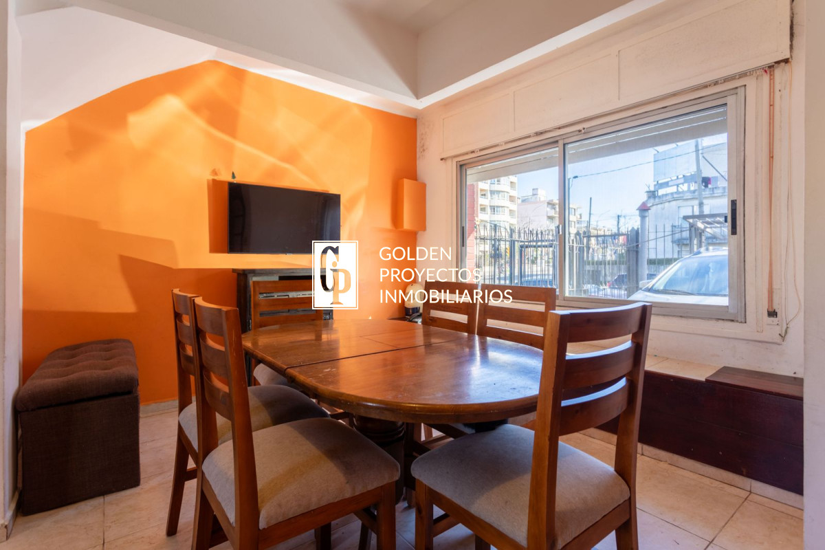 Casa ID.18 - Casa en  Venta Malvin 3 dorm 2 baños y Cochera
