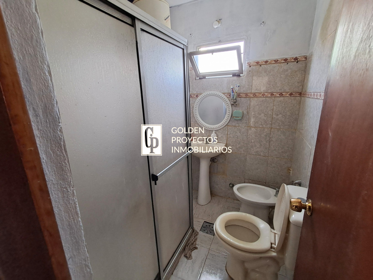 Casa ID.820/Casa-en-Venta-Dos-Dormitorios-con-Terreno-y-Cochera-en-Villa-García - Casa en Venta Dos Dormitorios con Terreno y Cochera en Villa García