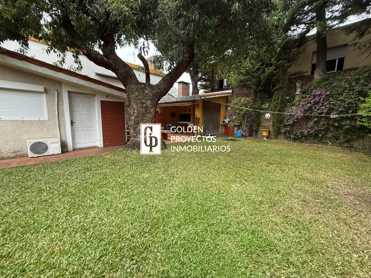 Casa ID.548/Casa-en--Venta--4-dormitorios-,-en-Atlántida- - Casa en  Venta  4 dormitorios , en Atlántida 