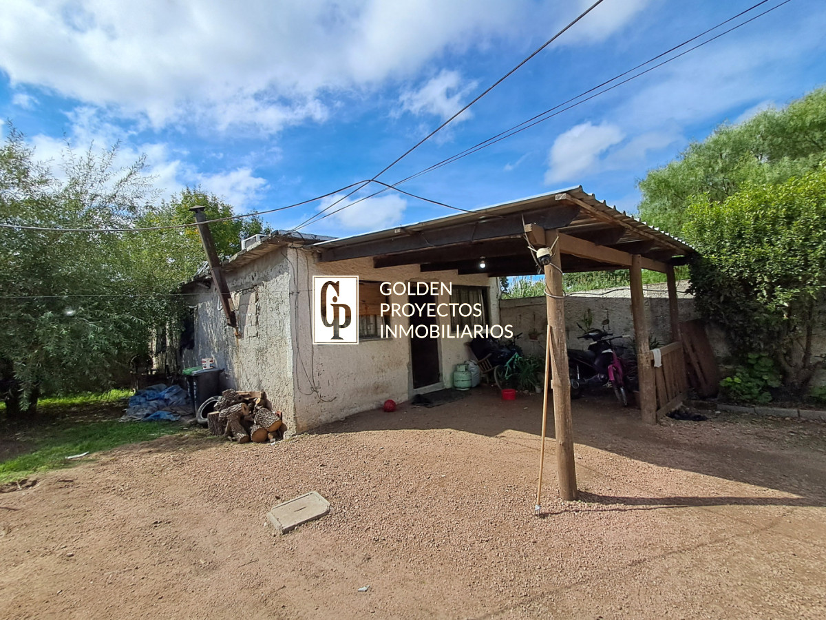 Casa ID.760/Venta-Padrón-Único-Tres-Casas-con-Terreno-y-Cochera-en-Las-Piedras - Venta Padrón Único Tres Casas con Terreno y Cochera en Las Piedras