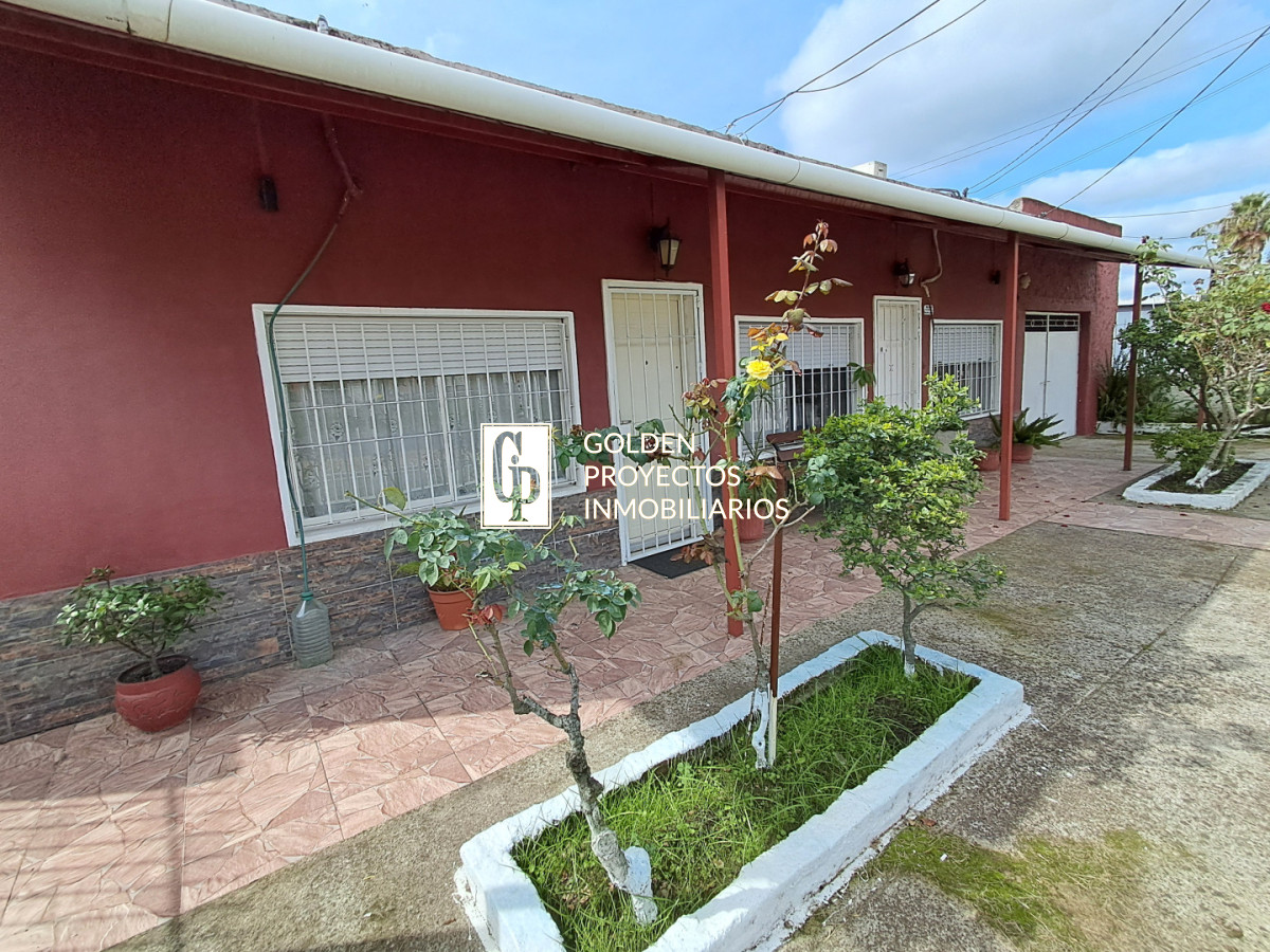 Casa ID.760/Venta-Padrón-Único-Tres-Casas-con-Terreno-y-Cochera-en-Las-Piedras - Venta Padrón Único Tres Casas con Terreno y Cochera en Las Piedras