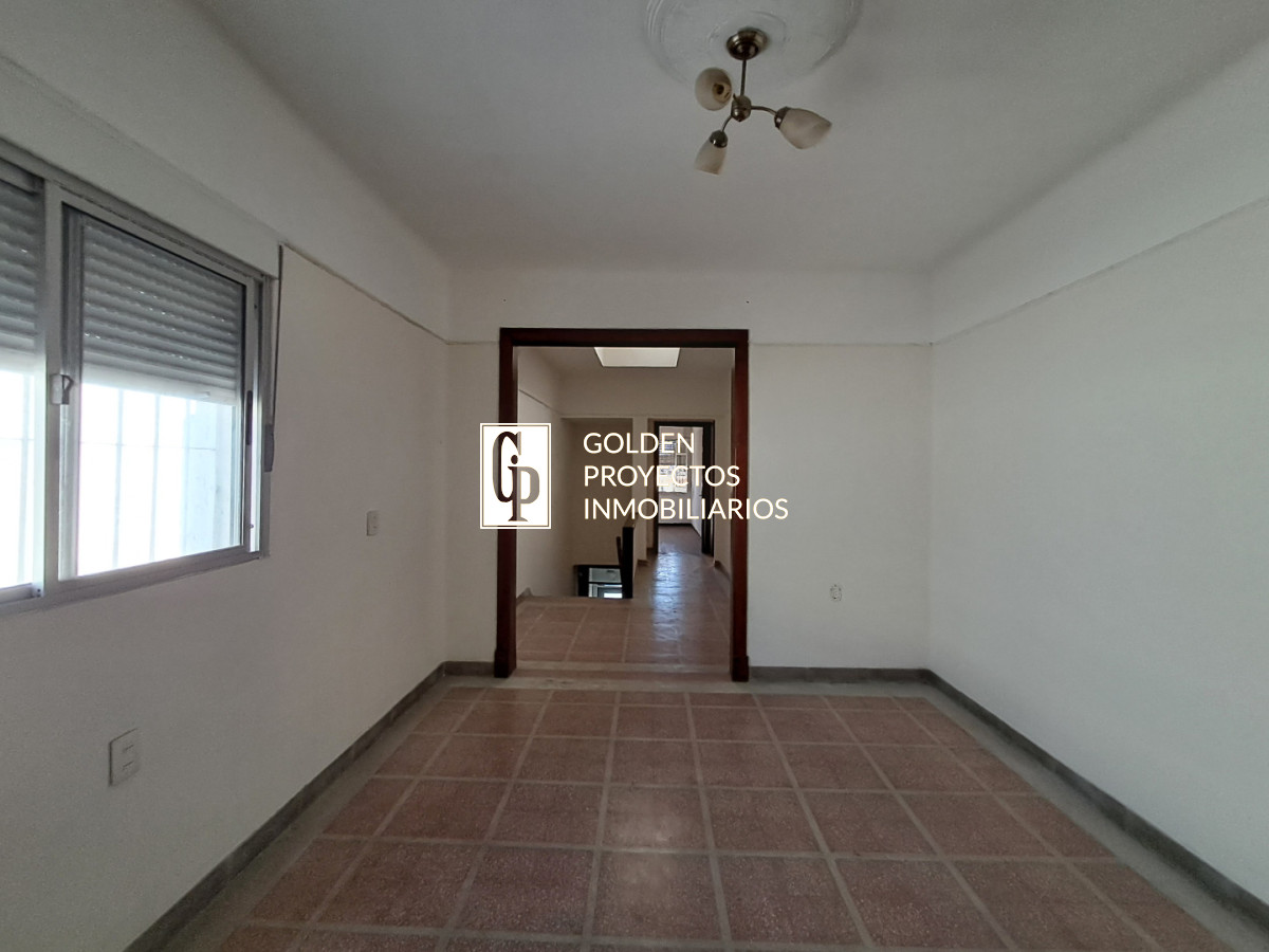 Casa ID.826/ - Casa en Venta Cuatro Dormitorios Balcón y Terraza en Unión